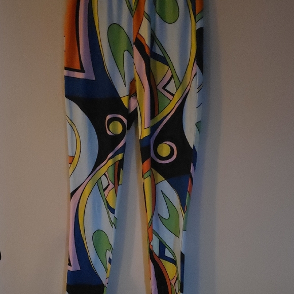 Vibrant Abstract Pattern Button-Up Shirt - Picture 6 of 7